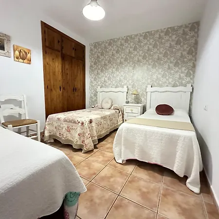 Luna 1 Solo Familias Y Parejas Апартаменти Коніль-де-ла-Фронтера