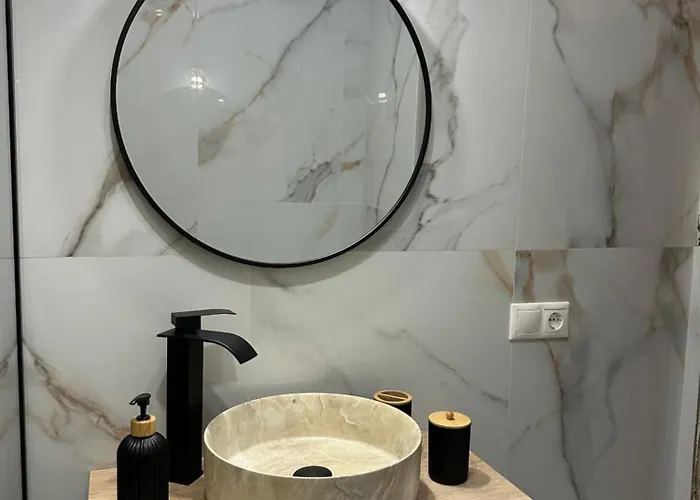 Luna 1 Solo Familias Y Parejas