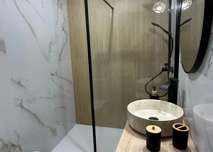 Luna 1 Solo Familias Y Parejas