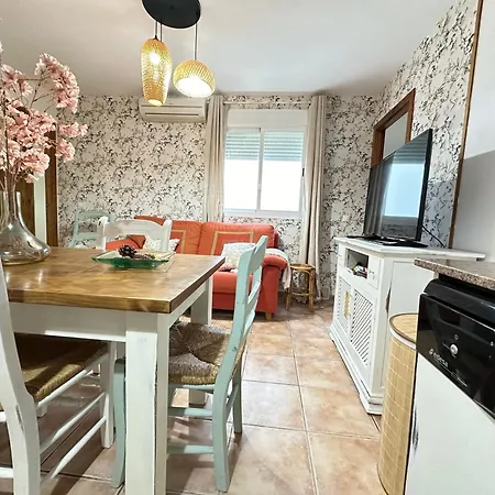 Luna 1 Solo Familias Y Parejas شقة